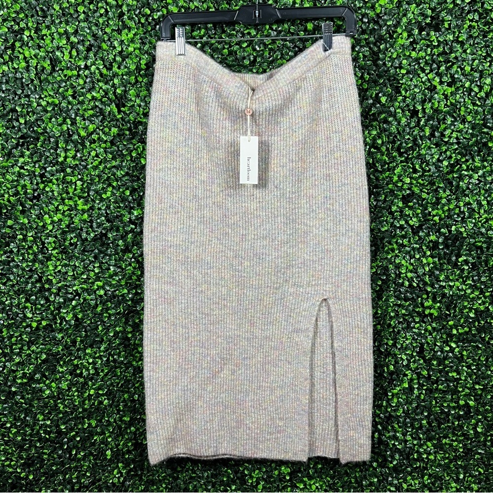 HEARTLOOM | Pastel Knit Skirt - Picture 5 of 10